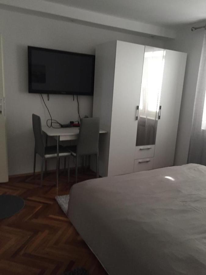 Apartmani Anton Ösek Dış mekan fotoğraf